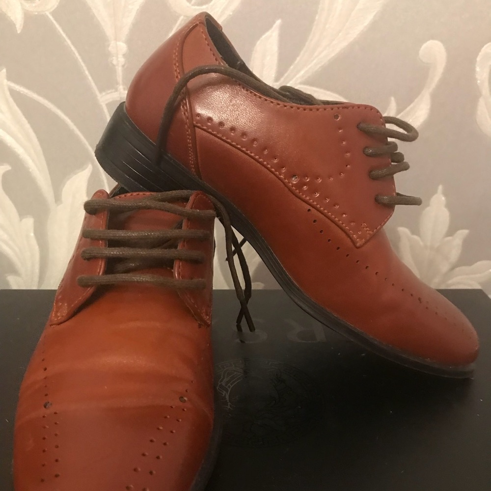 ❗️‼️‼️Sold ❗️‼️‼️Kids Stacy Adams size 11